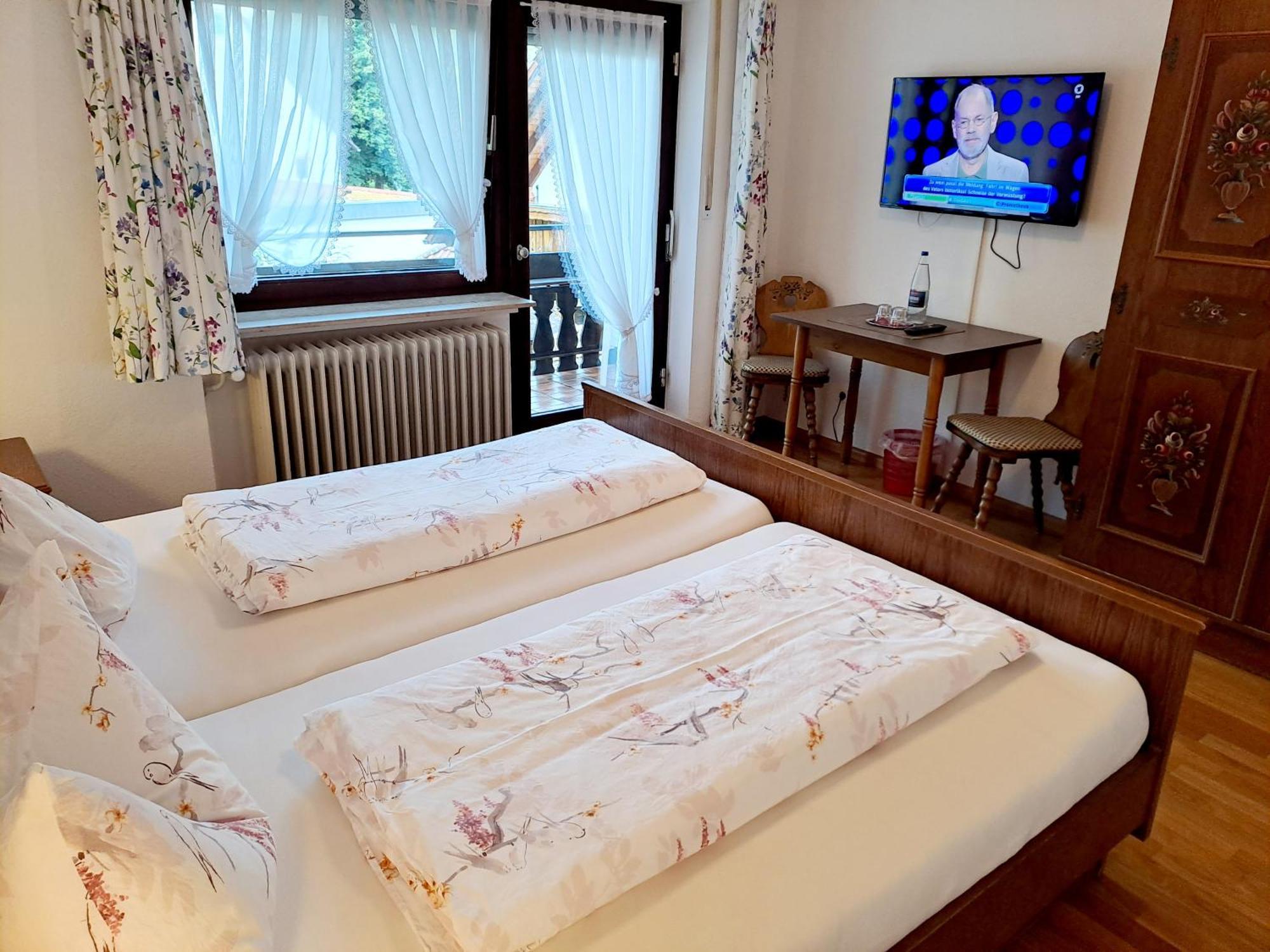 Pension Schlossbergblick سيمونسوالد المظهر الخارجي الصورة