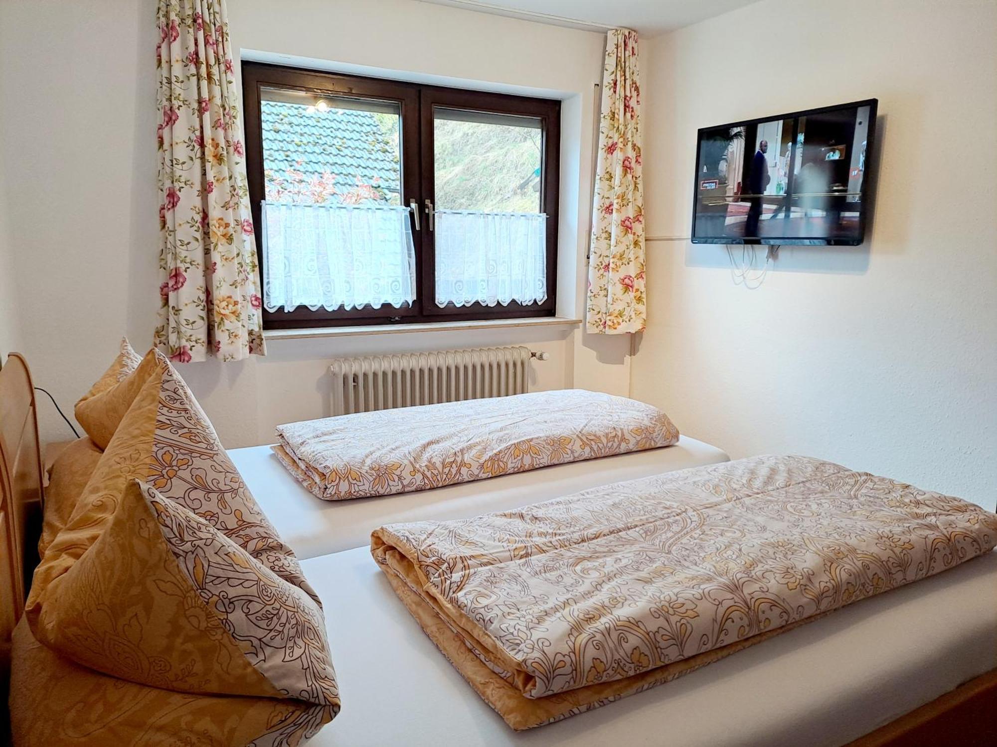 Pension Schlossbergblick سيمونسوالد المظهر الخارجي الصورة